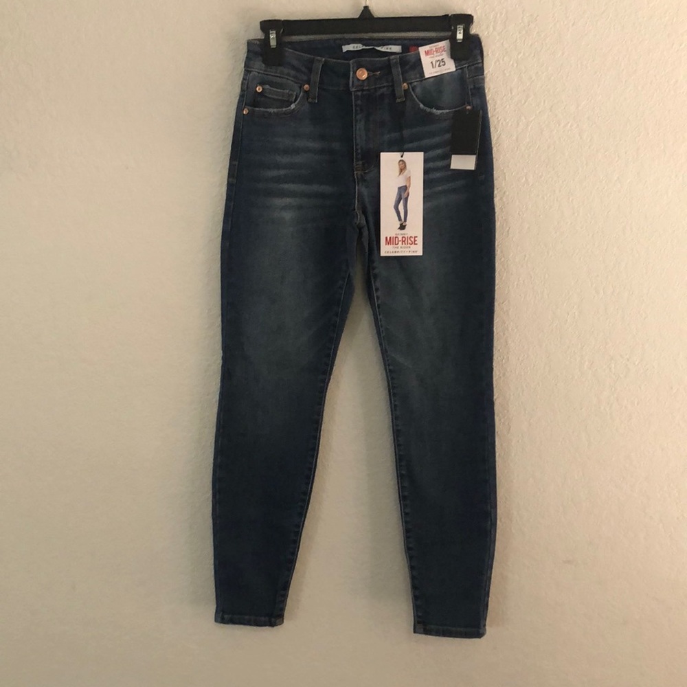 Celebrity Pink Juniors Skinny Mid-Rise The Rider Jeans - Picture 2 of 10